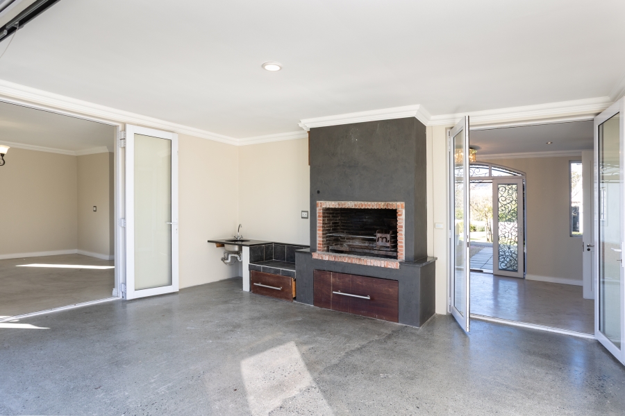 4 Bedroom Property for Sale in Val De Vie Estate Western Cape